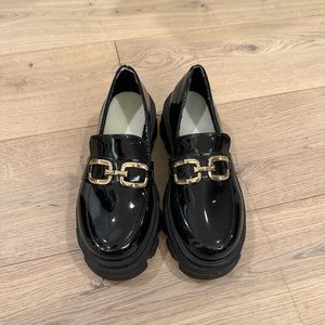 BLACK PATENT CHUNKY LOAFERS- SIZE 36 (US 5.5)